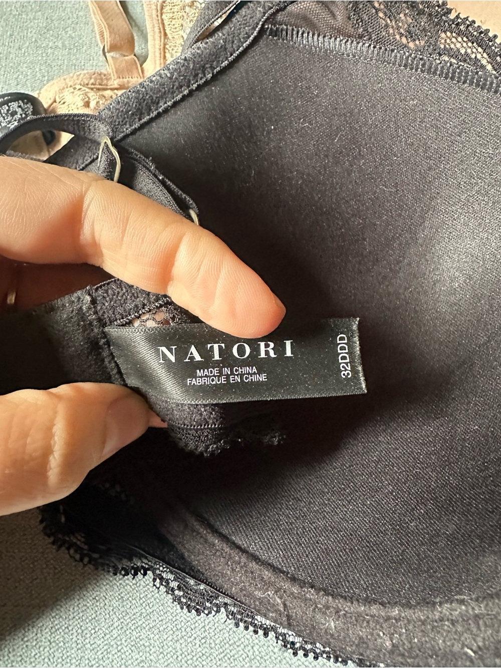 Natori feathers Bras - Black & Nude - Picture 4 of 5